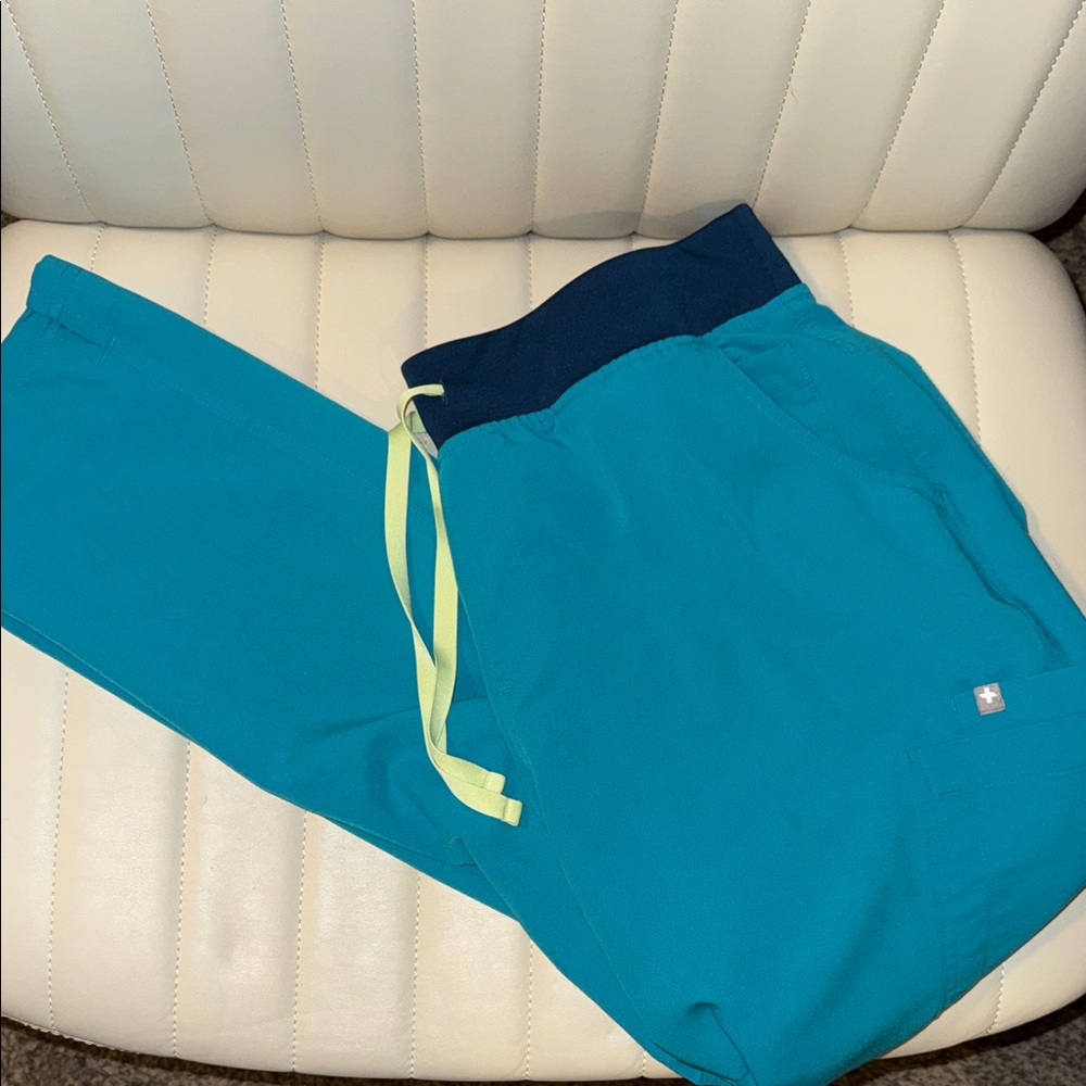 FIGS Yola scrub pants in Teal color